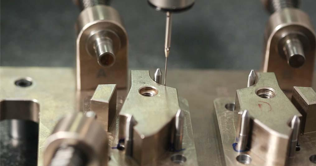 High-precision CNC machine-shaping technology
